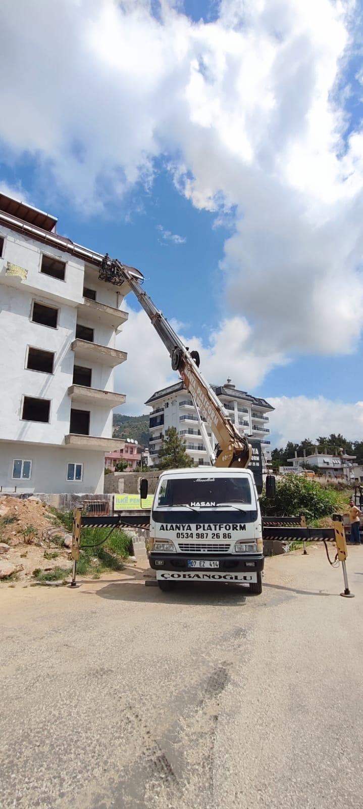 Alanya araç üstü platform kiralama - İnşaat çatı saçağı ve yağmur oluğu montajı